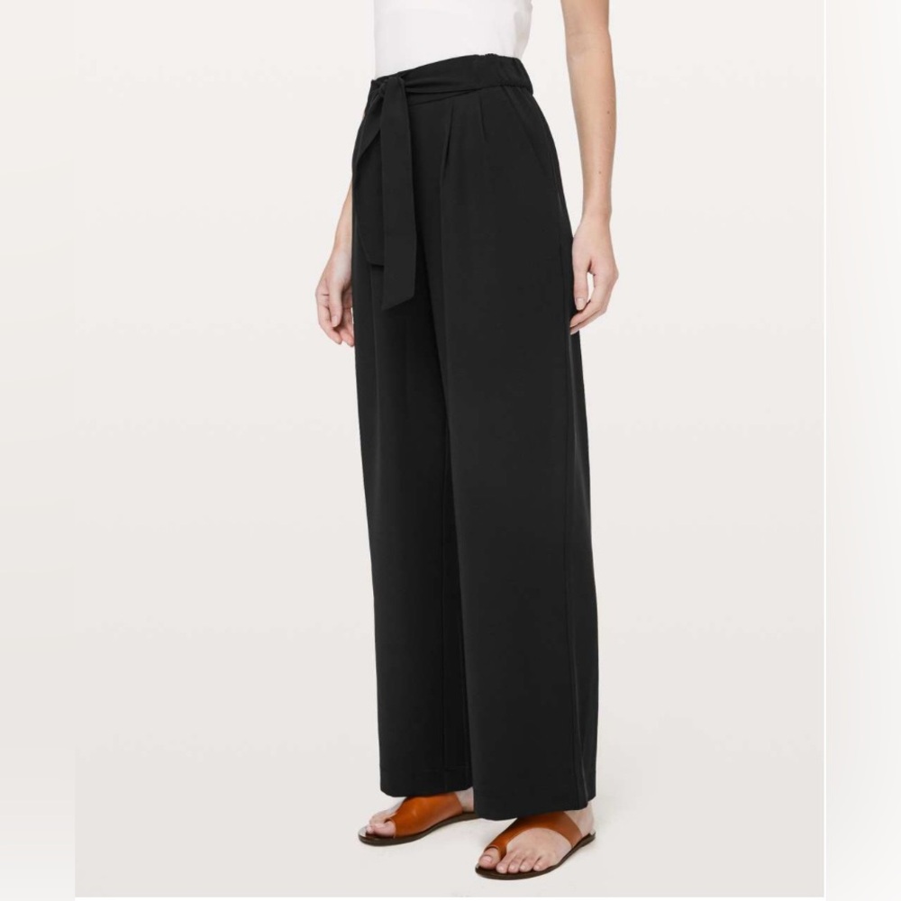Lululemon Noir wide leg pants in black